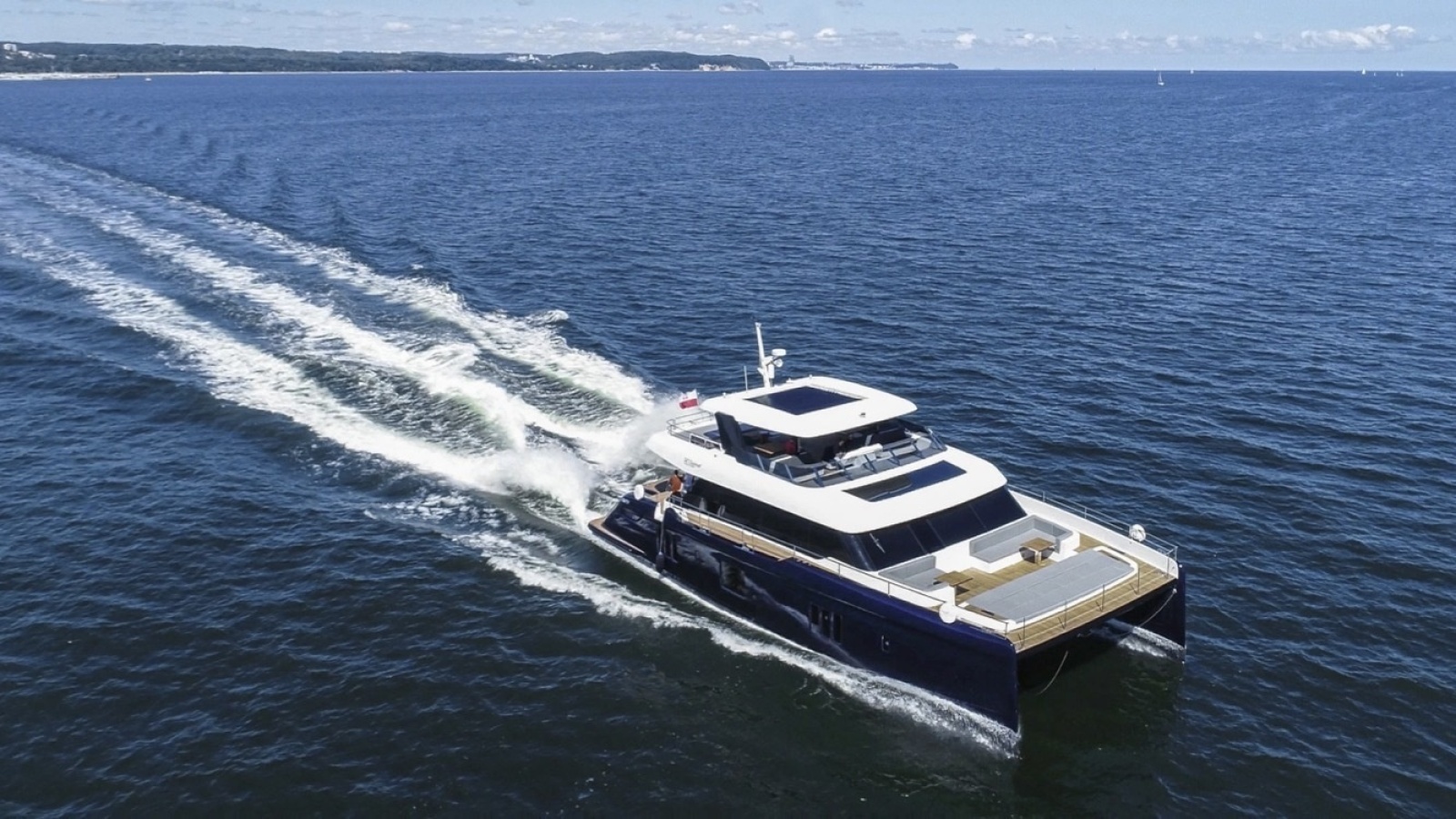 Sunreef 80 Power SUNREEF 80 POWER — QINGDAO